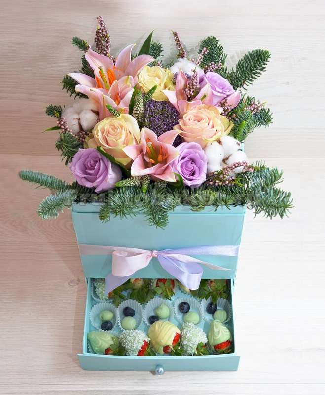 květiny s dárkem skládačky online