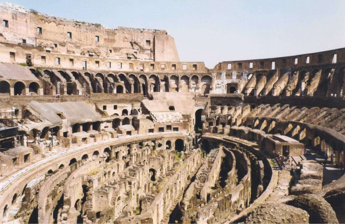 Koloseum, interiér. Řím online puzzle
