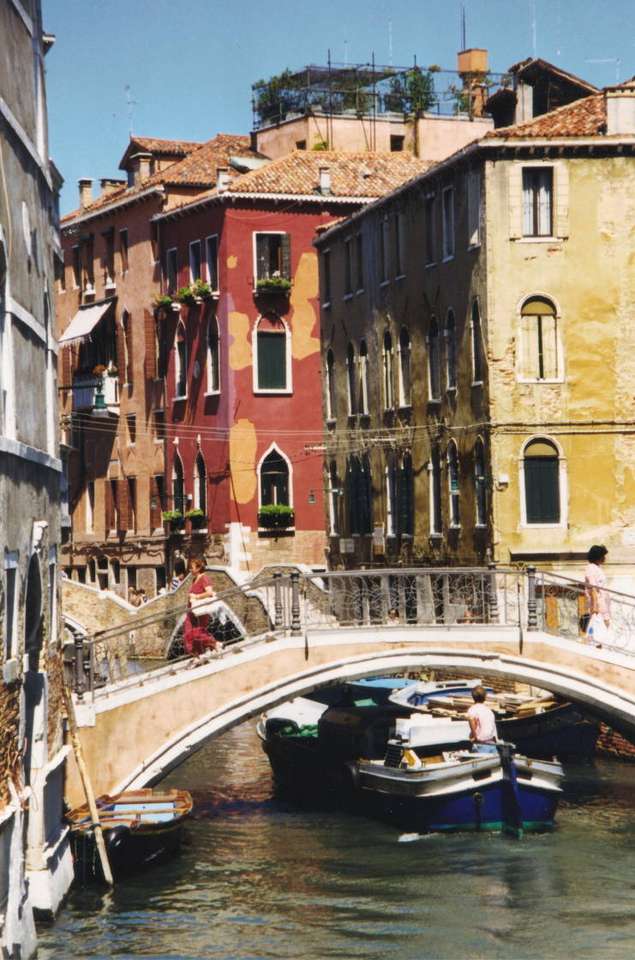 Венеция, къщи и мост онлайн пъзел