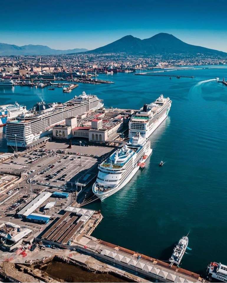 порт Неаполя Италия пазл онлайн