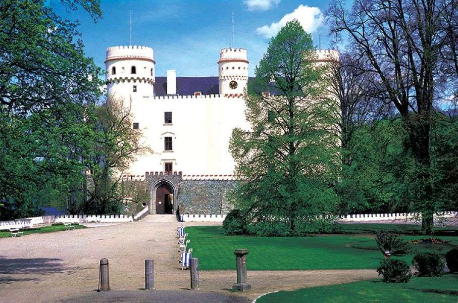Замок Орлик Чехия пазл онлайн