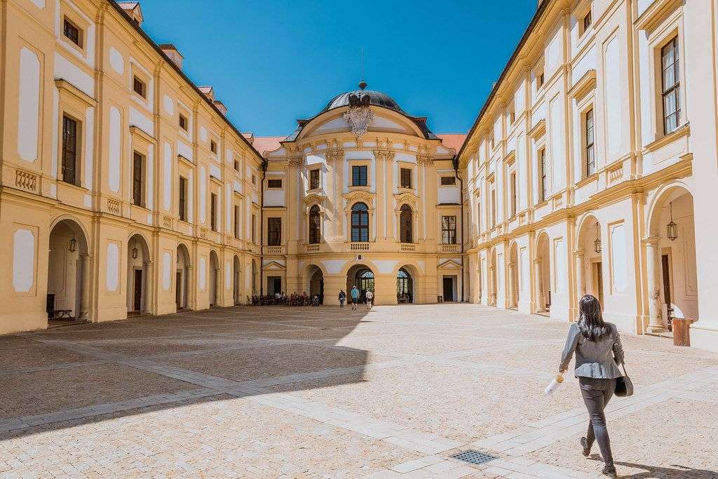 Замок Айсгруб Леднице Чехія онлайн пазл