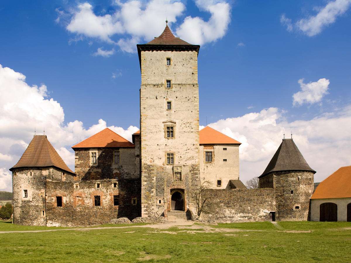 Замок Свихов Чехия пазл онлайн