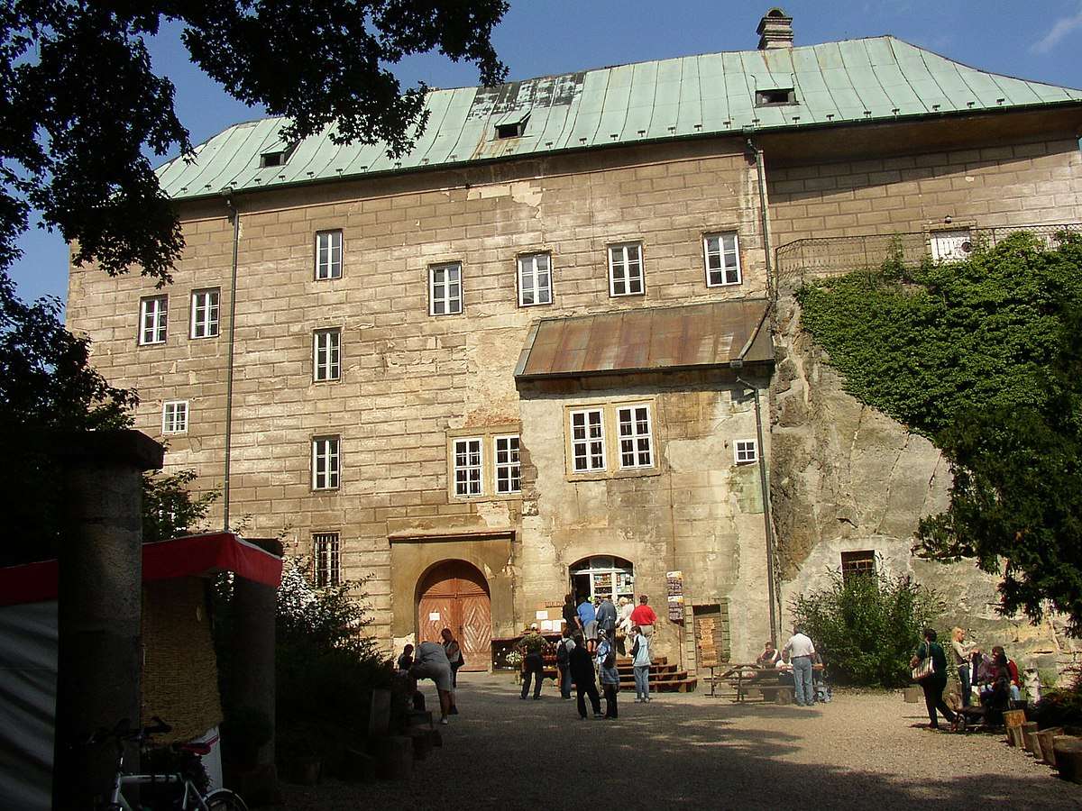 Κάστρο Houska Τσεχία παζλ online