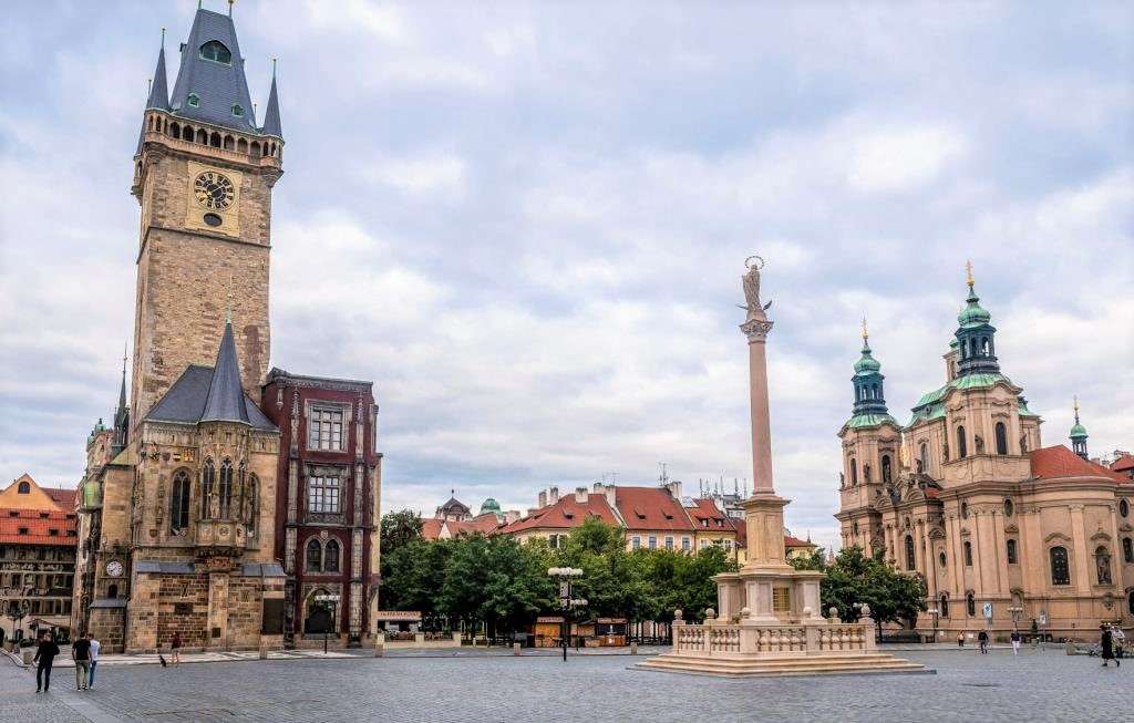 Praga no centro da República Tcheca quebra-cabeças online