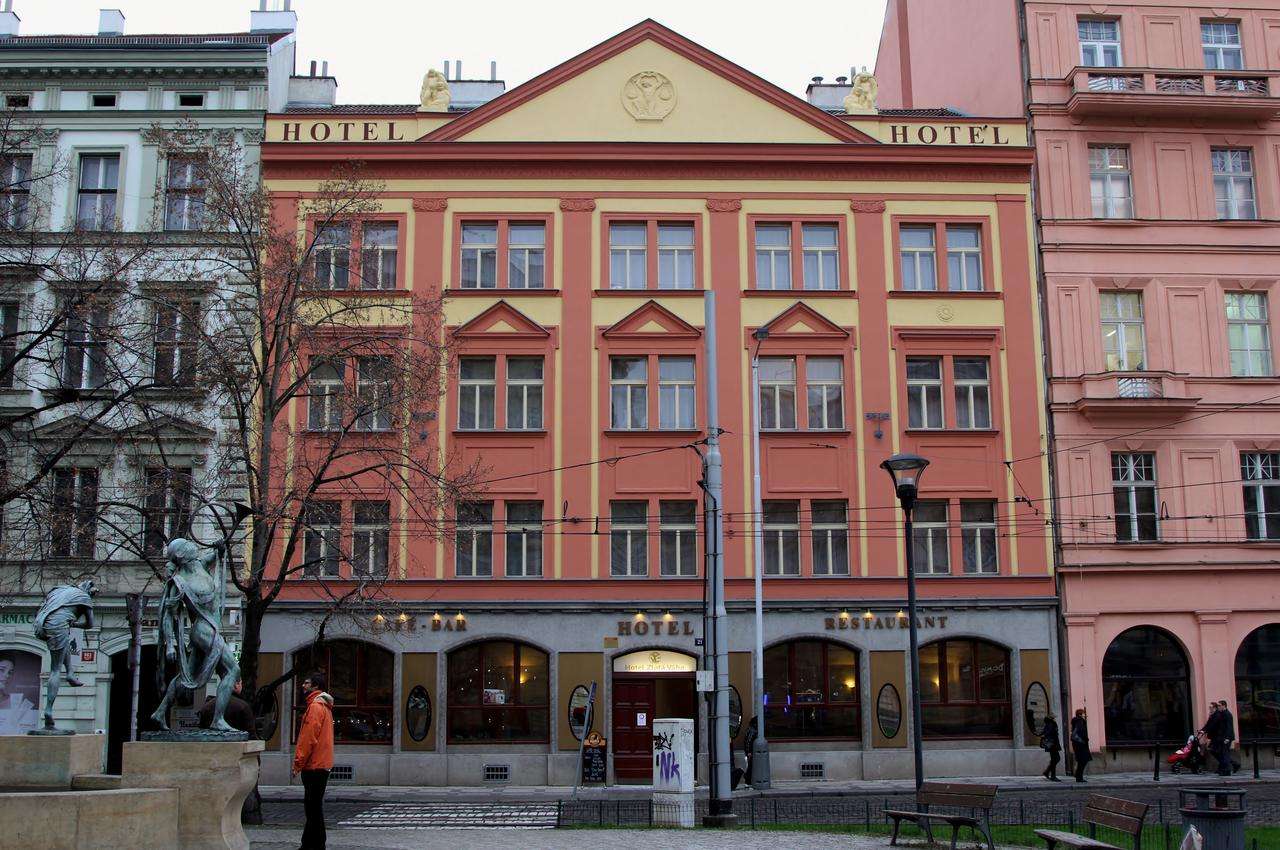 Готель у центрі Праги Чехія пазл онлайн