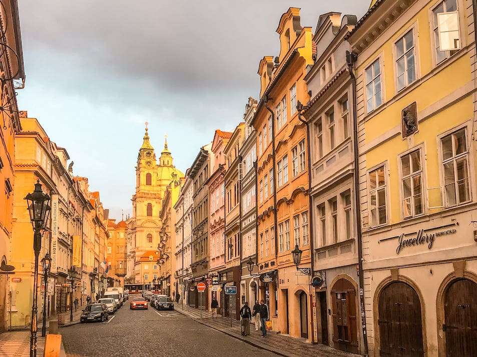Prága a Cseh Köztársaság belvárosában online puzzle