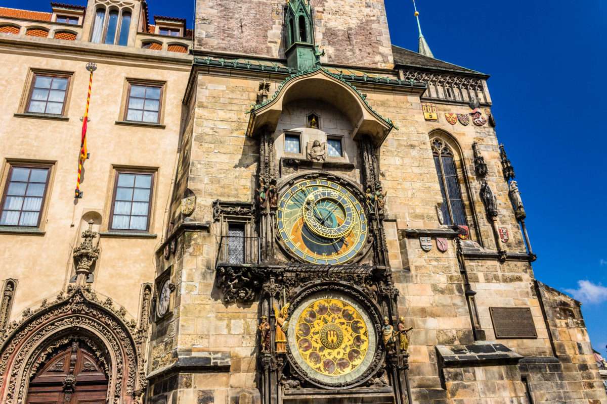 Praagse klokken op het oude stadhuis legpuzzel online