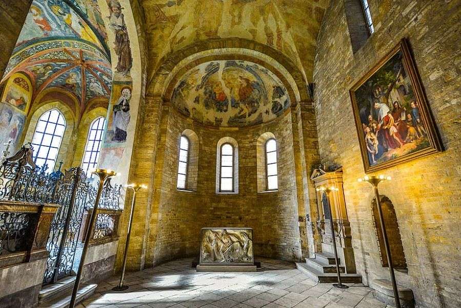 Capela-mor do Castelo de Praga República Tcheca quebra-cabeças online