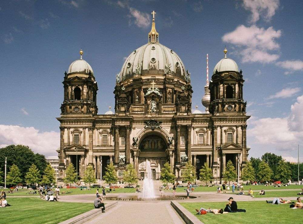 Berlins katedral pussel på nätet