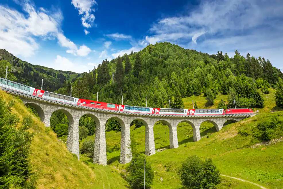 τρένο στις Άλπεις παζλ online
