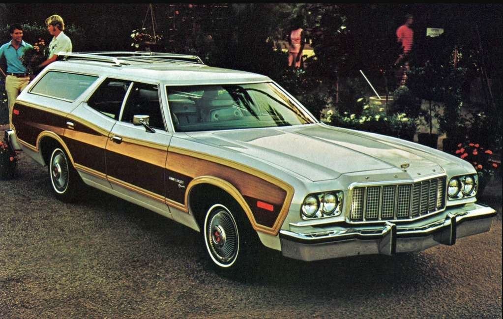 1976 Ford Gran Torino Squire Wagon онлайн пъзел