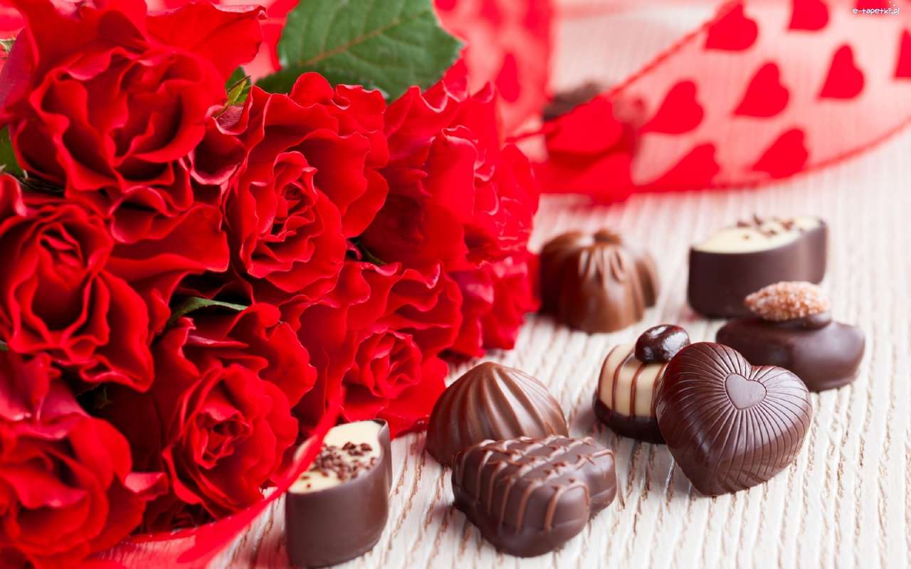 червени рози и шоколади онлайн пъзел