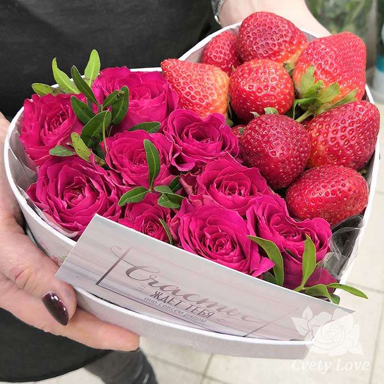 blommor med jordgubbar Pussel online
