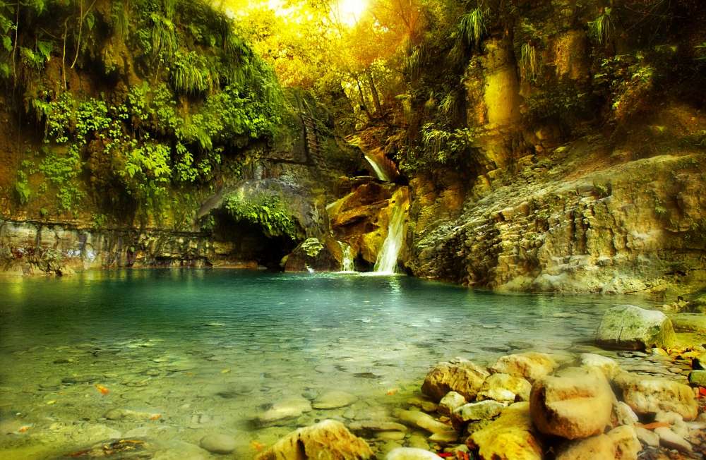 pequena cachoeira na república dominicana puzzle online