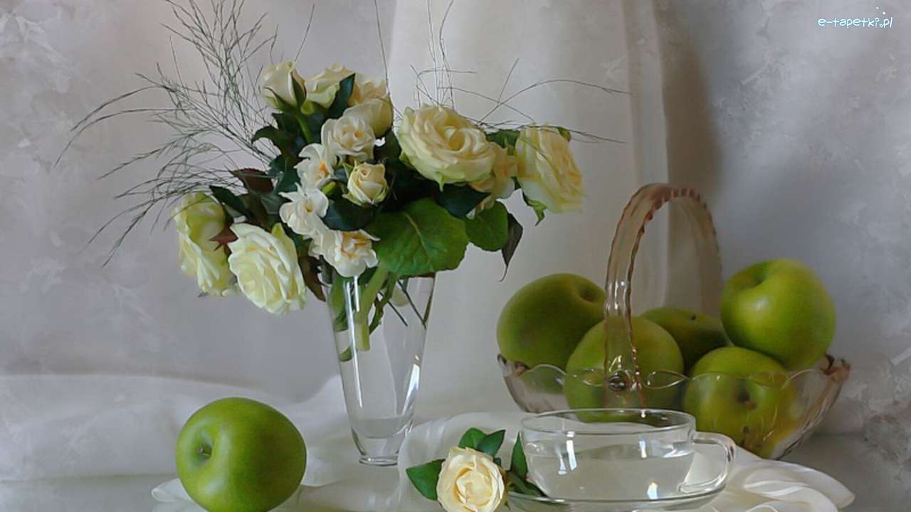 花瓶のクリーム色のバラ ジグソーパズルオンライン