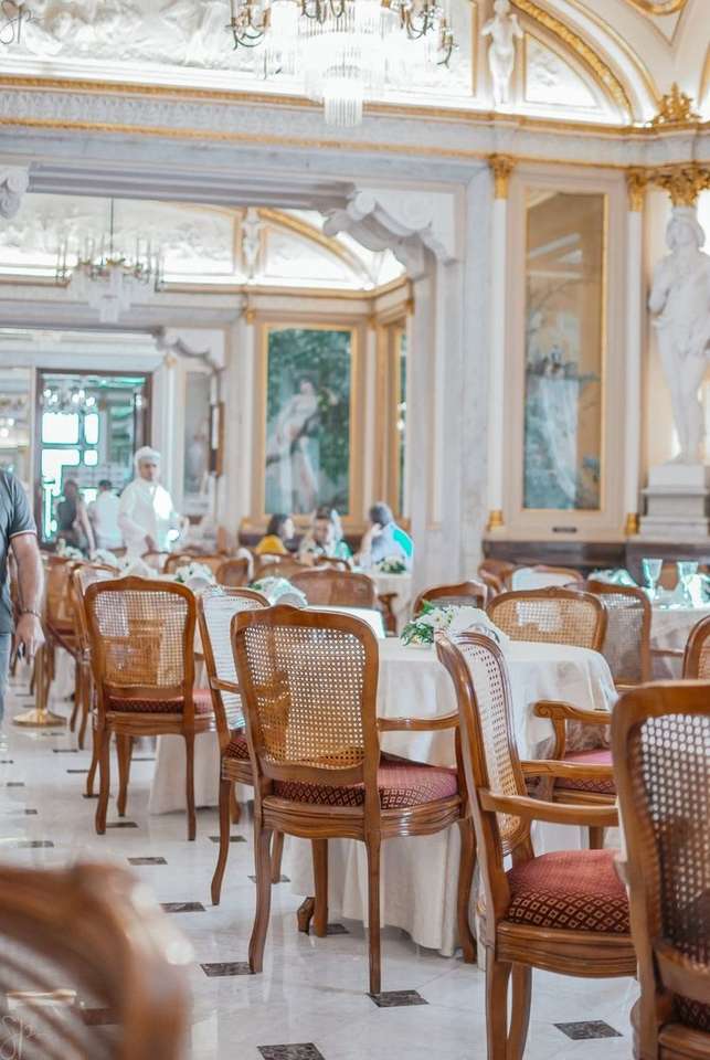 Гамбринус кафе Неапол Италия онлайн пъзел