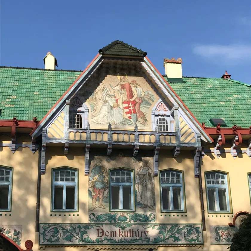 Фасада на къща в Словакия онлайн пъзел