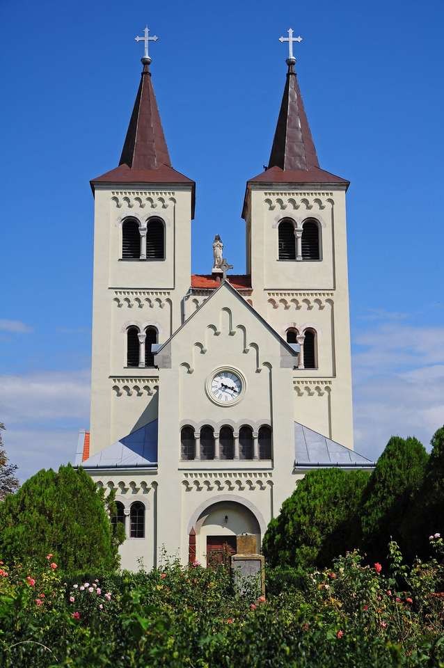 Църквата Бина в Словакия онлайн пъзел