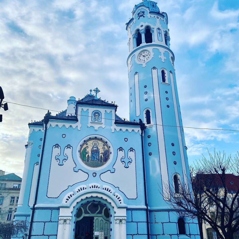 Bratislava blå kyrka i Slovakien pussel på nätet