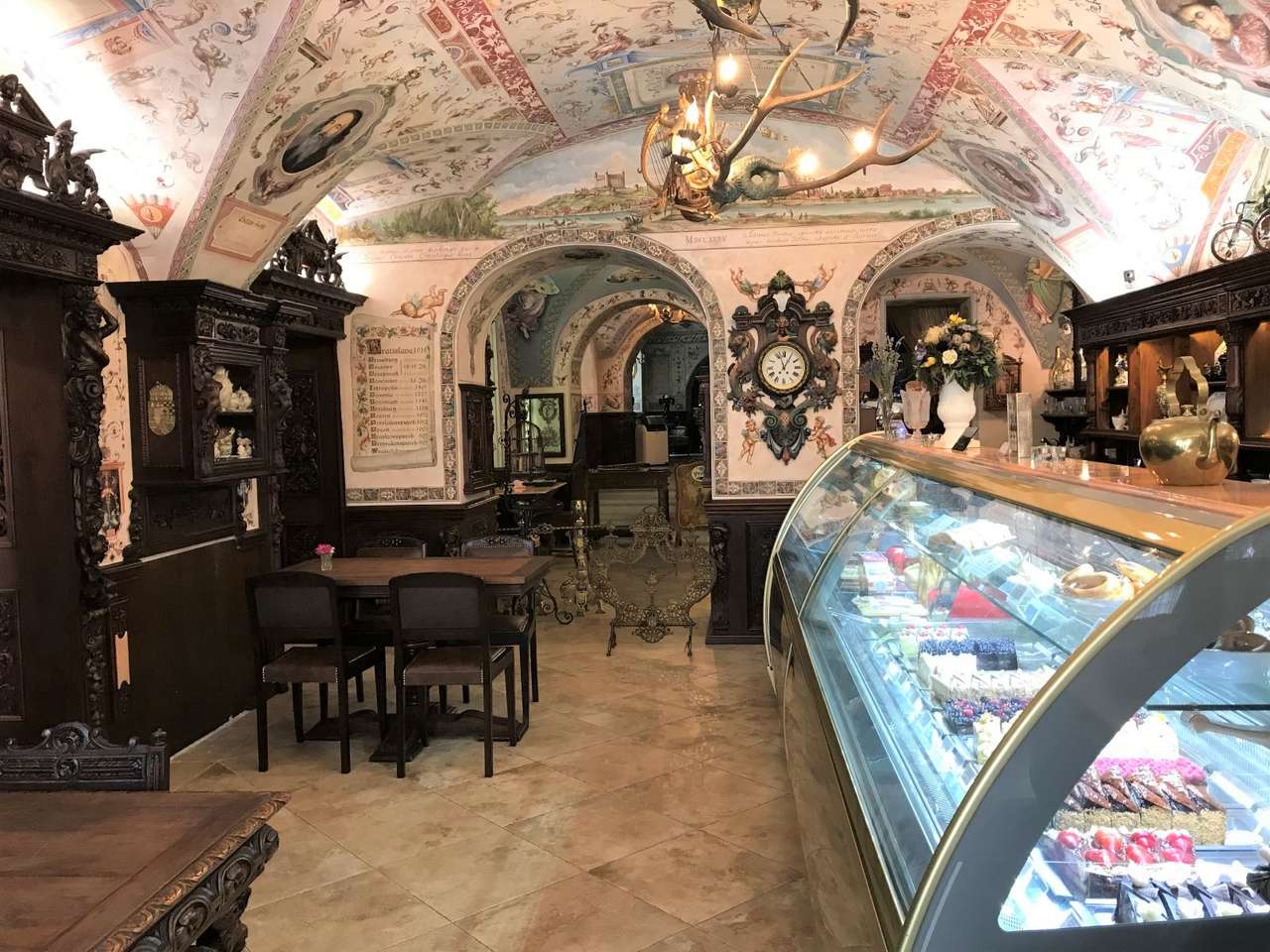Confeitaria Bratislava Kormuth na Eslováquia quebra-cabeças online