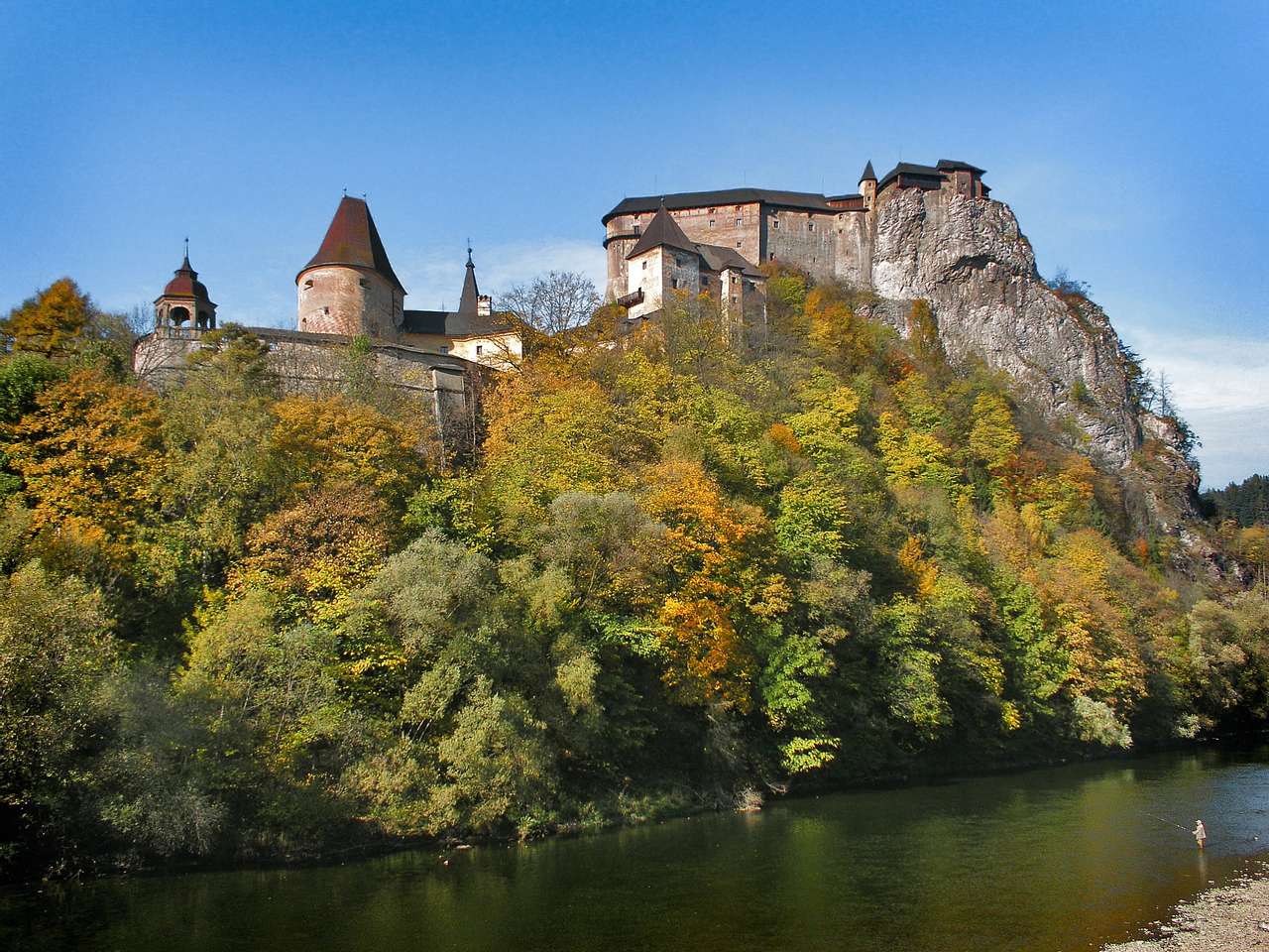 Burg Orava in der Slowakei Puzzlespiel online