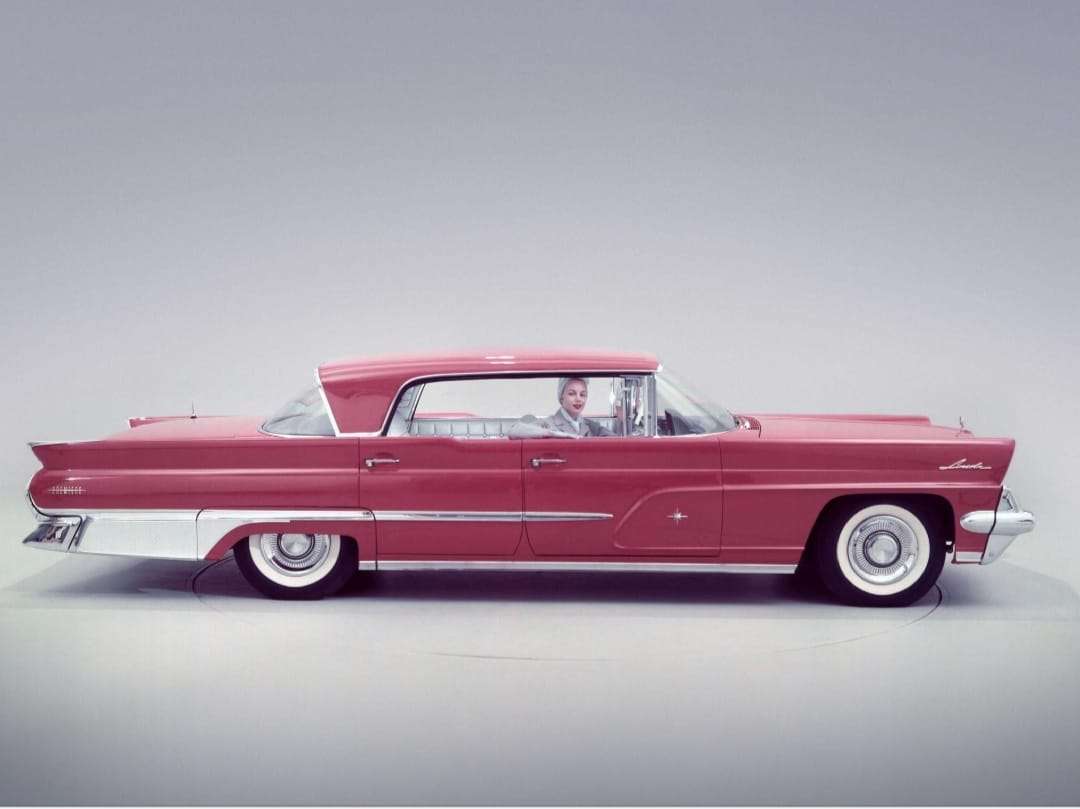 1959 Lincoln Premiere Landau techo rígido de cuatro puertas rompecabezas en línea