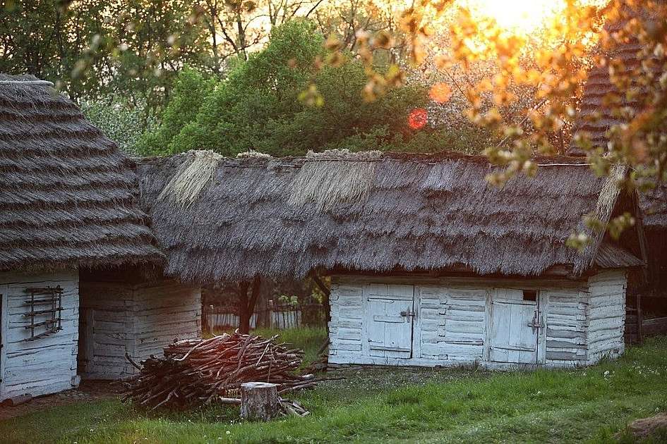 chata na venkově skládačky online