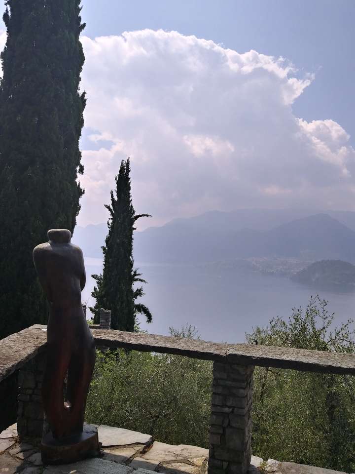 Uitzicht vanaf Castello di Vezio legpuzzel online