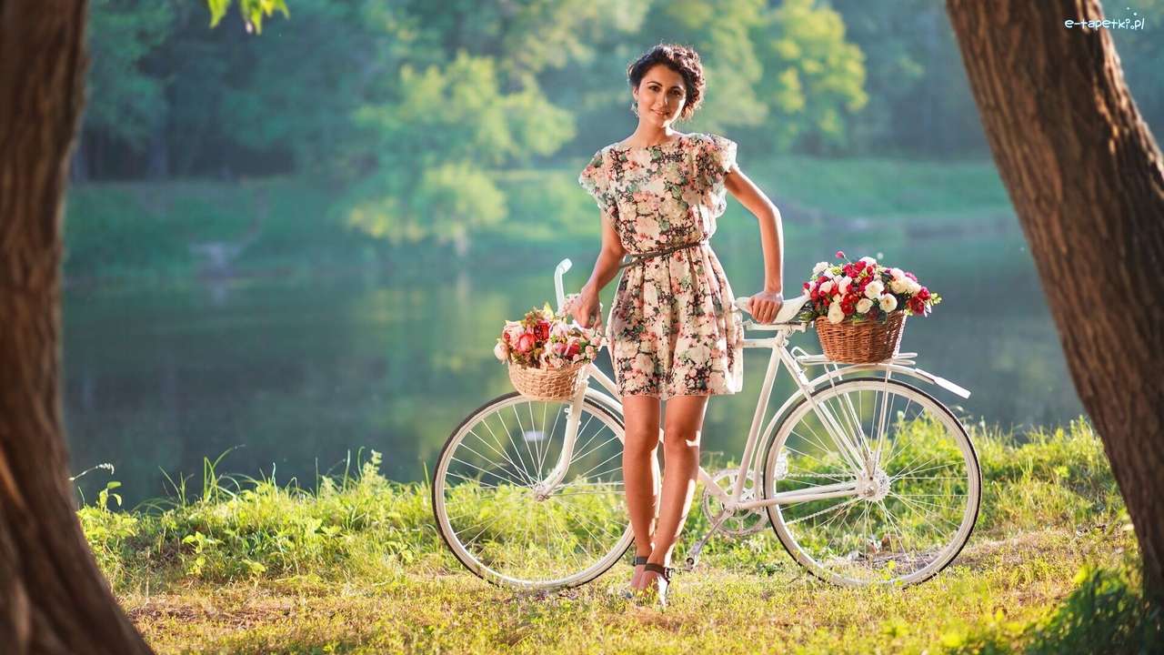 ποδήλατο με λουλούδια online παζλ