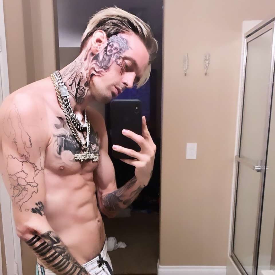 Carter tetování online puzzle