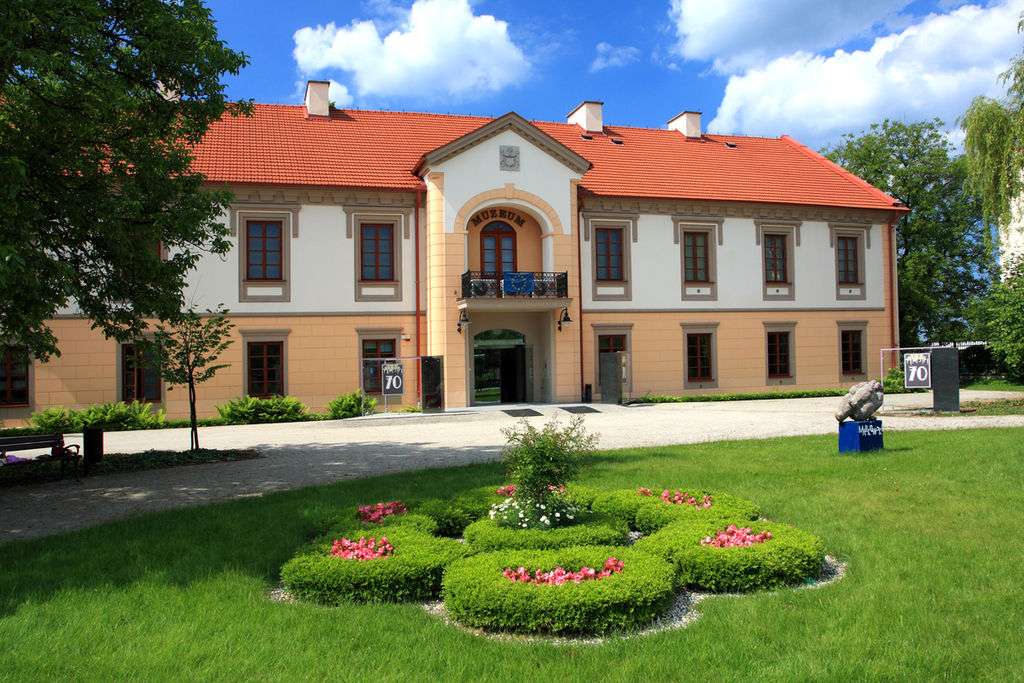 Regional Museum in Stalowa Wola jigsaw puzzle online