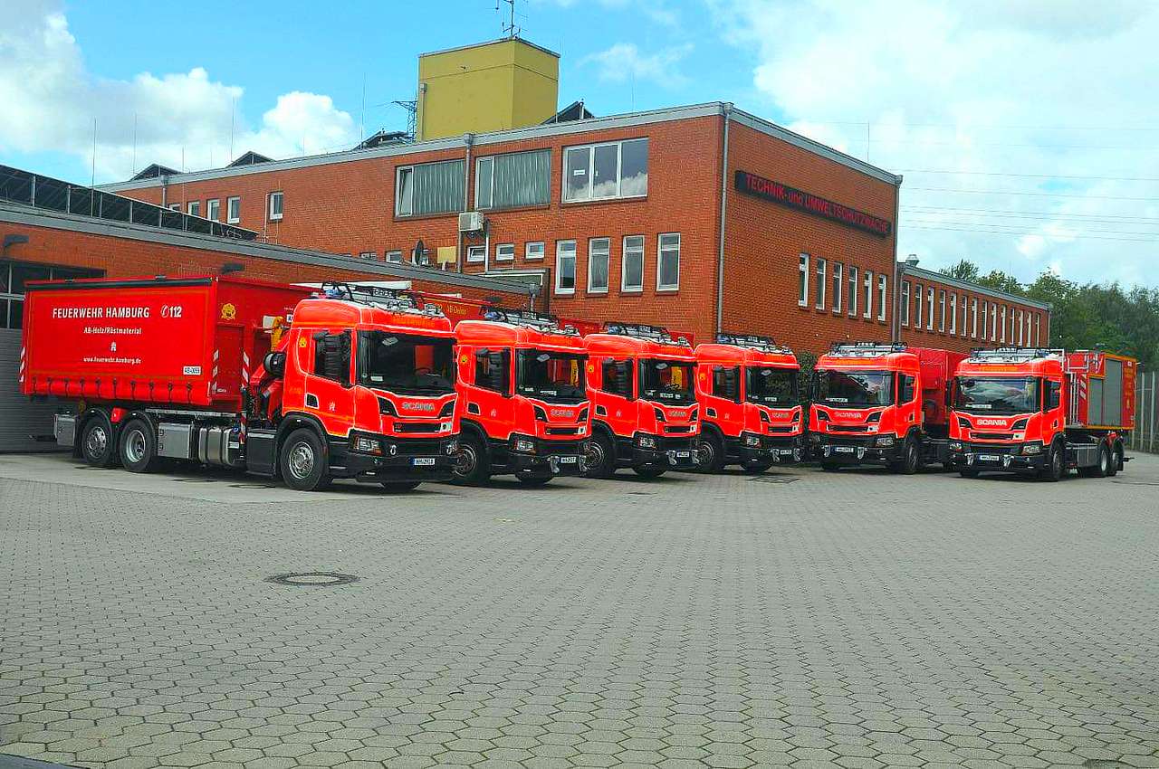 Автопарк Scania пазл онлайн