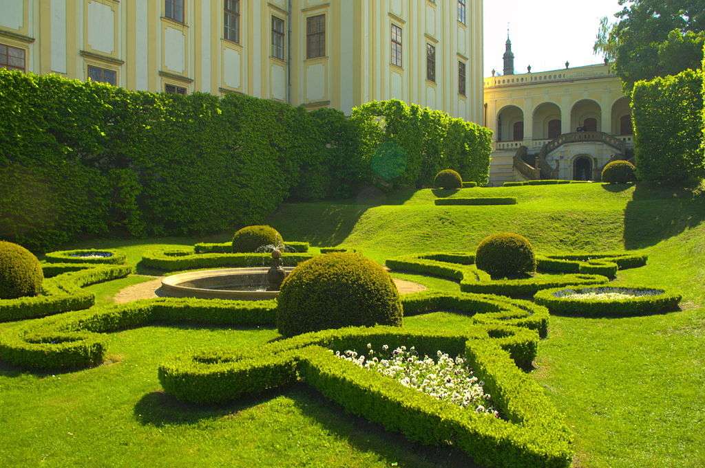 Giardino del castello di Kromeriz puzzle online