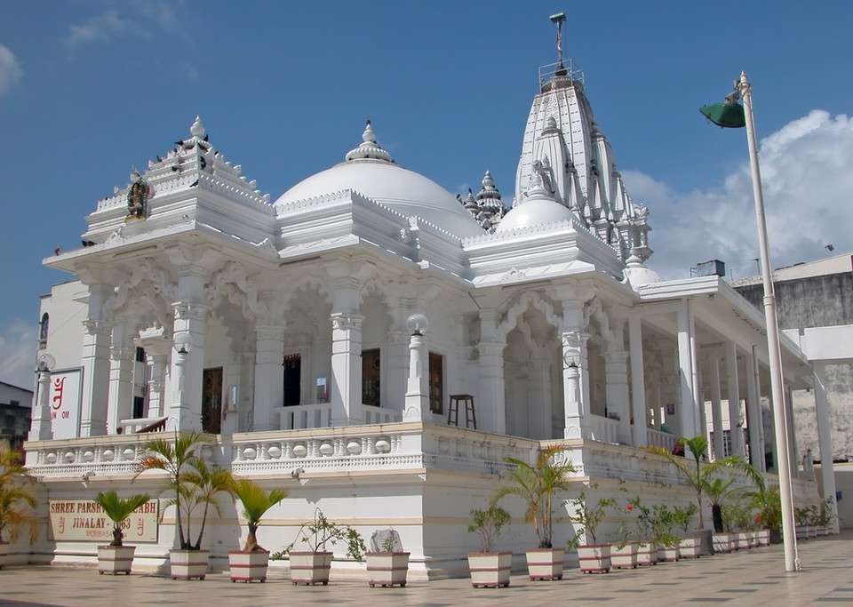 ο ναός jinian στη Μομπάσα παζλ online