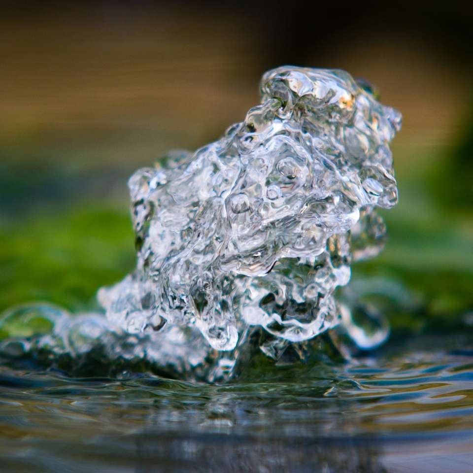 water splash op watermassa online puzzel