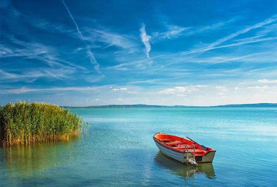 Bateau de pêche sur le lac Balaton puzzle en ligne
