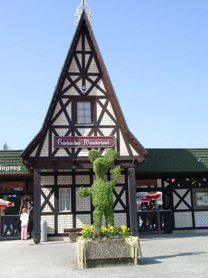 Entrance to the former amusement park Plech online puzzle