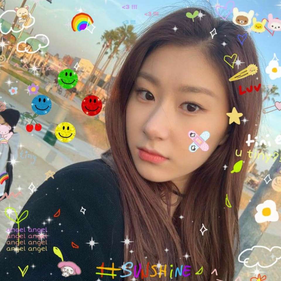 Cute Chaeryeong jigsaw puzzle online