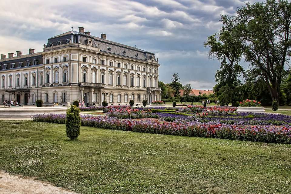 Schloss Keszthely in Ungarn Online-Puzzle