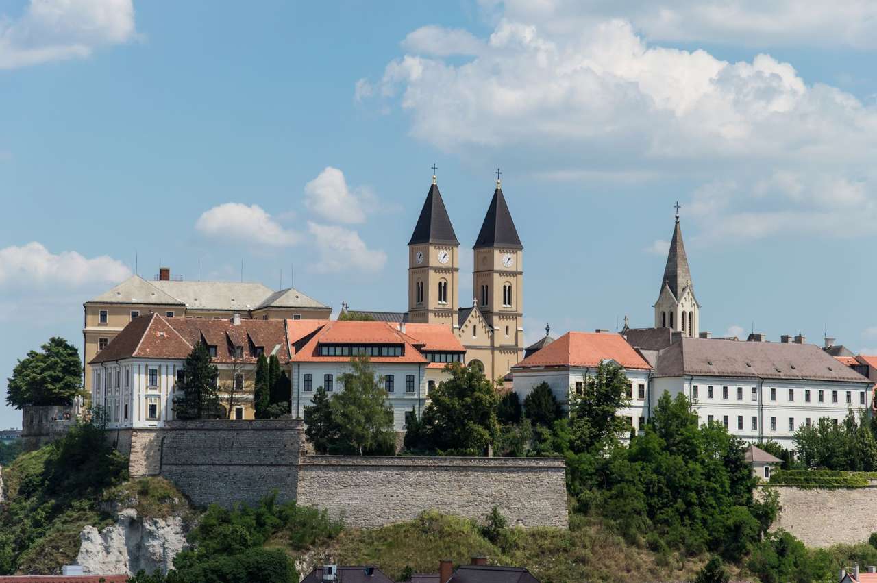 Замок Веспрем в Угорщині пазл онлайн