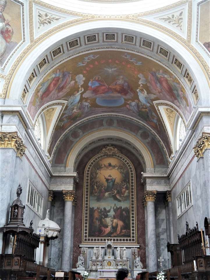 Interiér Ostřihomské katedrály v Maďarsku skládačky online
