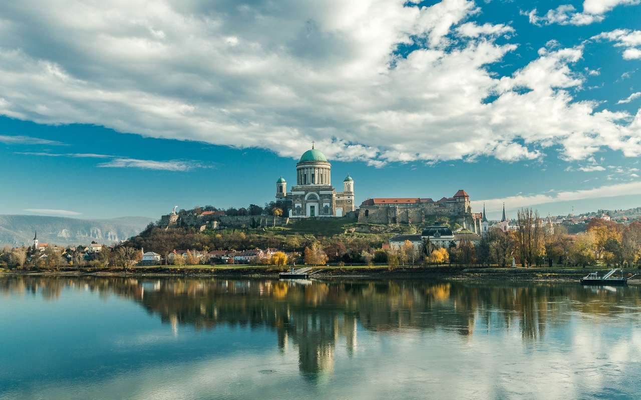 Interiore della cattedrale di Esztergom in Ungheria puzzle online