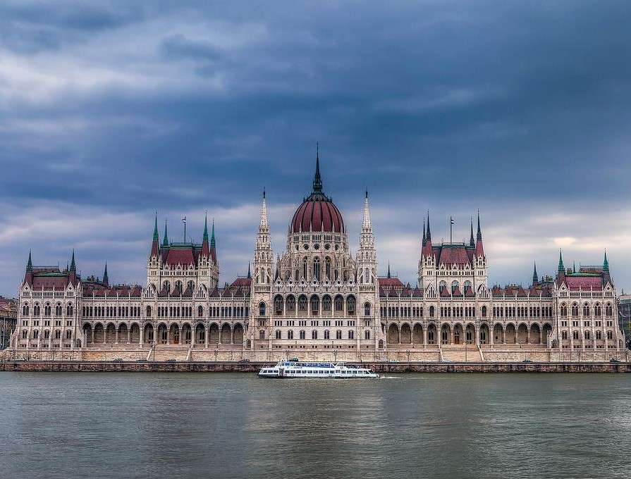 Κτήριο του Κοινοβουλίου της Βουδαπέστης Ουγγαρία παζλ online