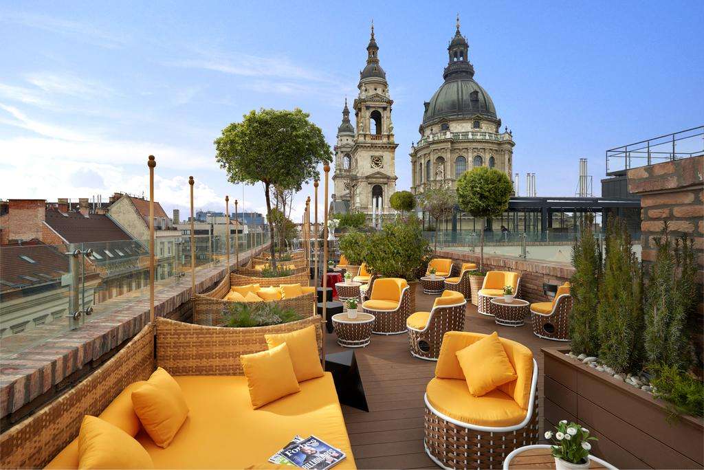 Hotelterras in Boedapest Hongarije online puzzel