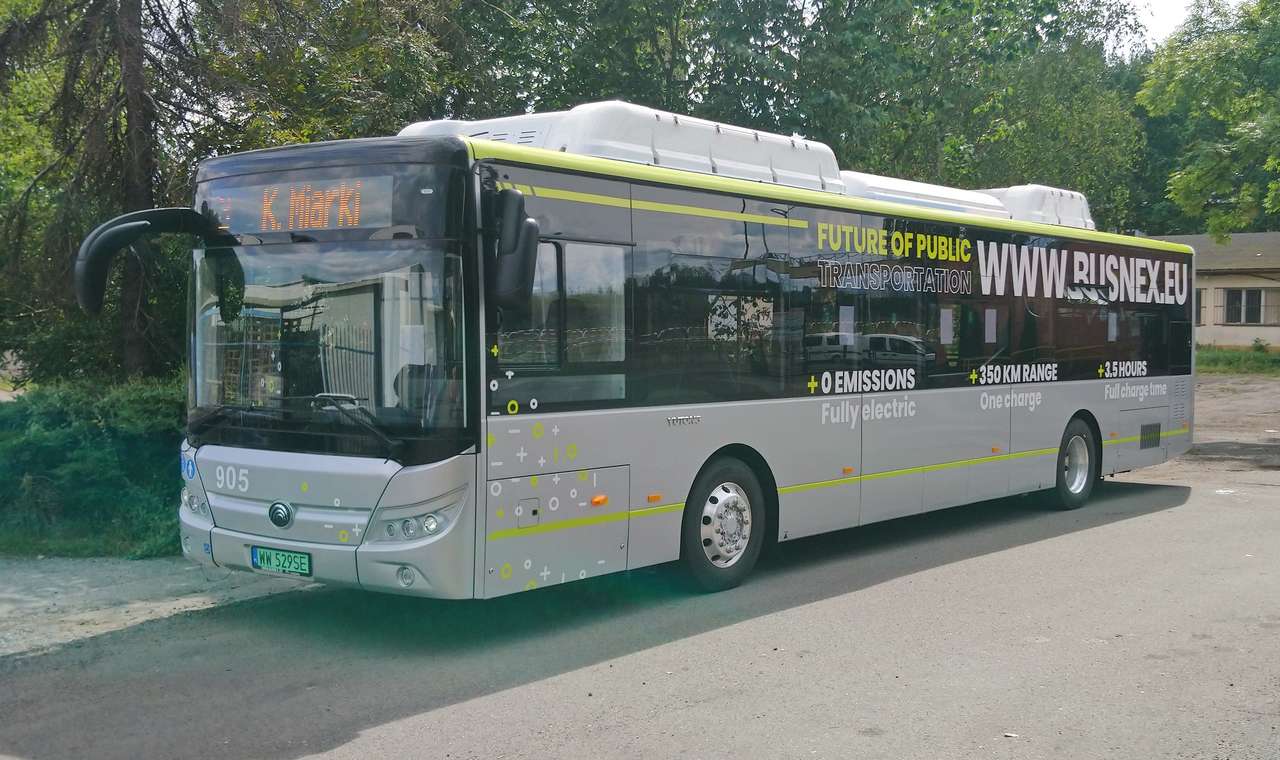 Autobus cinese a Jelenia Góra puzzle online
