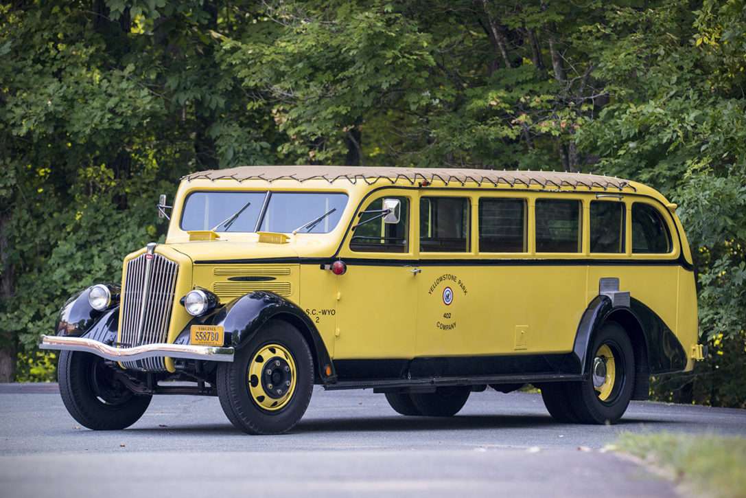 1937 Autobus bianco puzzle online