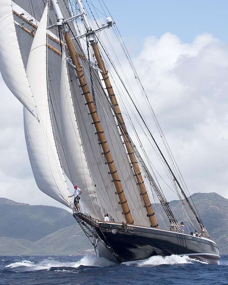 Twee masten in regatta van Italië online puzzel
