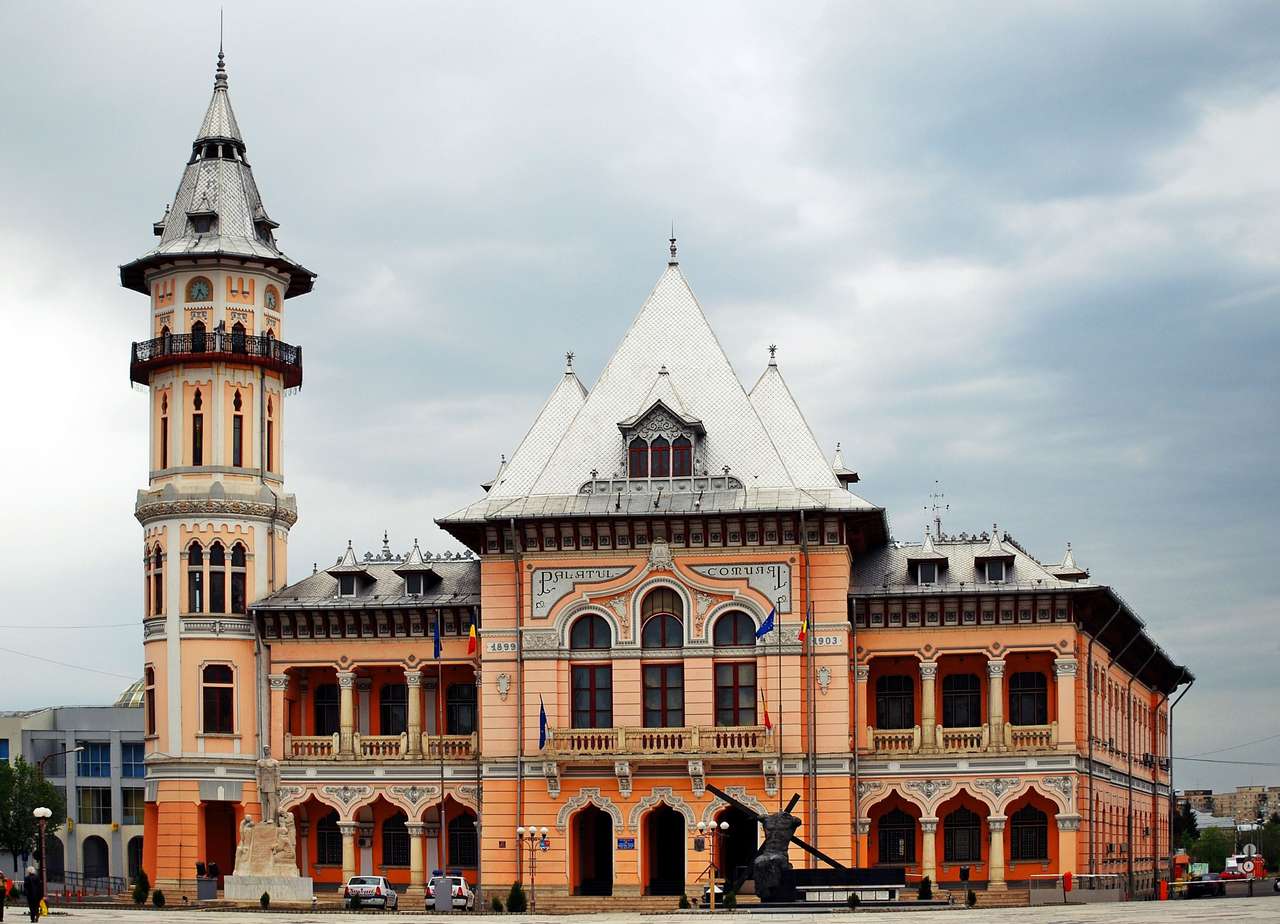 Buzau Rathaus in Rumänien Online-Puzzle
