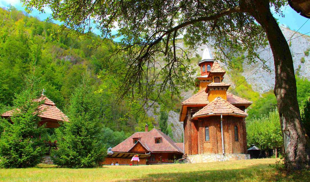 Kloster Posaga in Rumänien Online-Puzzle